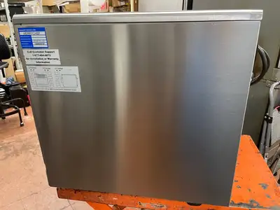 Used Merrychef Used Merrychef 402S High-Speed Accelerated Cooking Countertop Oven 220V Electric Ovens Illinois US | Falcon Restaurant Supply #1376210