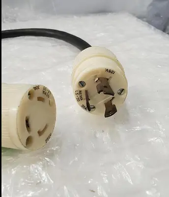 30A 125V NEMA L5-30 TO 30A 250V NEMA L6-30