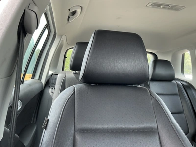 USED 2016 VOLKSWAGEN TIGUAN