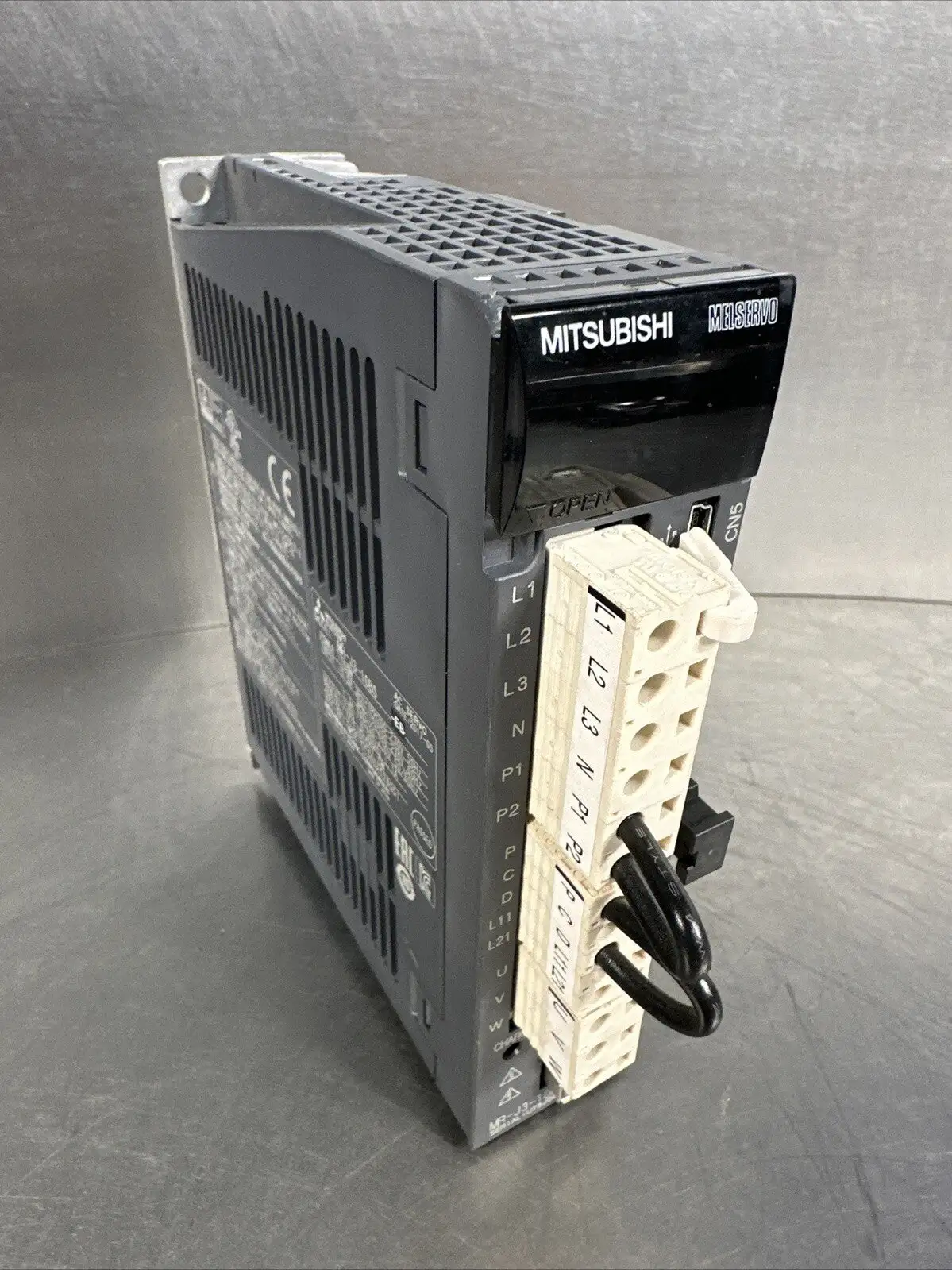 USED MITSUBISHI MITSUBISHI MR-J3-10BS-EB