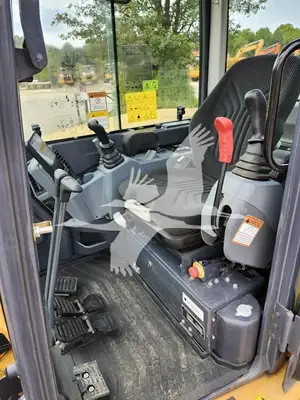 USED 2022 XCMG XE55U