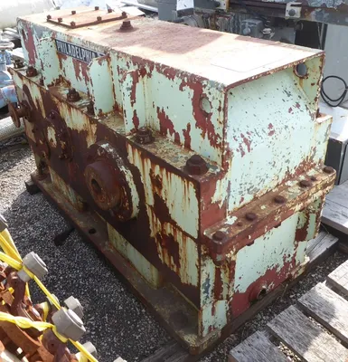 Philadelphia 318 TS Enclosed Gear Drive 106:1 Ratio 595 RPM In 5.6 Out Used