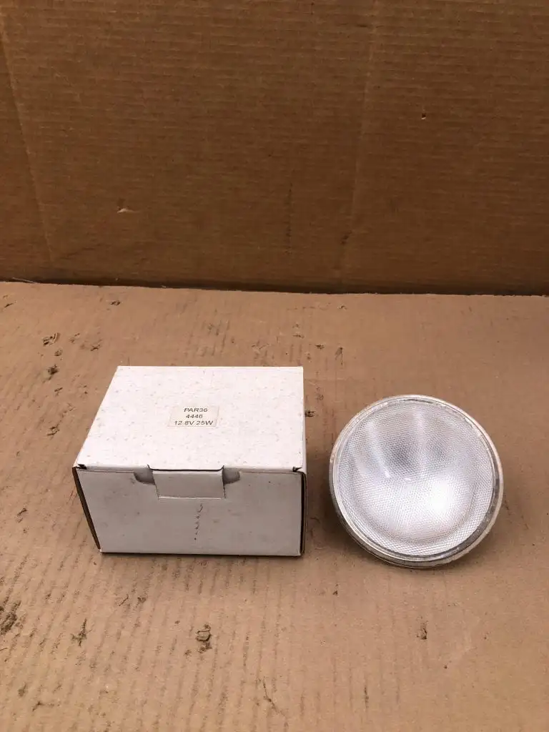 PAR36 4446 Halogen Flood Light Bulb 12.8V 25W -NIB
