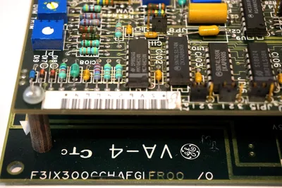 GENERAL ELECTRIC F31X300CCHAFG1FR00 BOARD W/ F31X135PRGBBG1 DISPLAY
