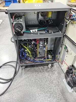 USED 2015 FANUC R-2000IC/210F