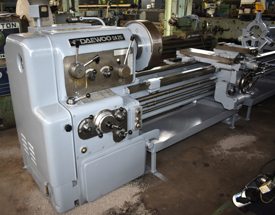 1981 DAEWOO-IKEGAI DA25 Engine Lathes (Gap Bed, Hollow-Spindle, Tracer) | Mohawk Machinery (2)
