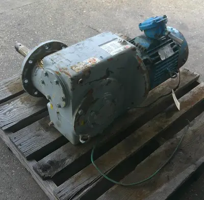 SPC9242  Agitator 10 hp Philadelphia top mount agitator