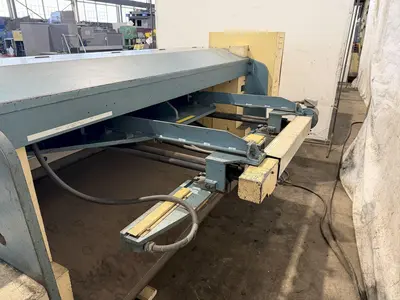 USED 1985 AMADA M-2060