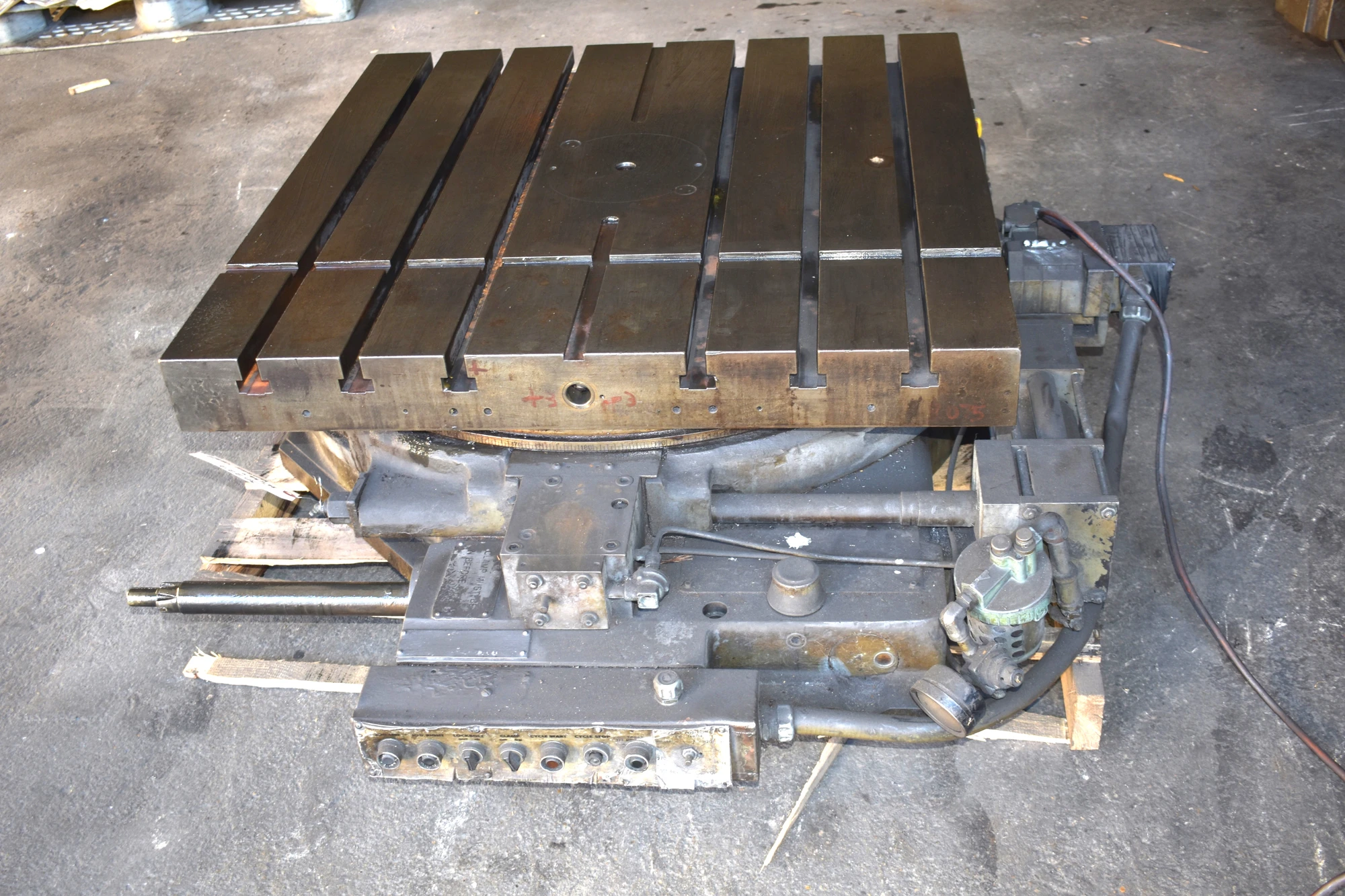 USED LUCAS 36PW