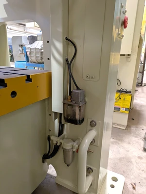 USED 2005 KOMATSU PRESSES KOMATSU E2W110 PRESS