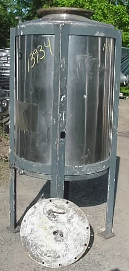 Used VERTICAL CLOSED TOP TANK CLOSED TOP TANK Stainless Steel Tanks New Jersey US | Champion Trading Corporation #424573