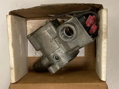Used PARKER QC200507-K065900953 Solenoid Valves Ohio US | Surplus Asset Holdings #1246565