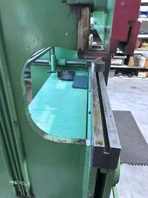 USED DIACRO 35 TON X 96"