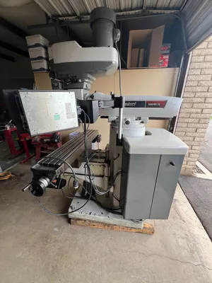 USED BRIDGEPORT SERIES II 4 HP VERTICAL MILL