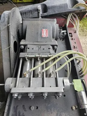 USED 2010 OMAX MAXIEM 2030