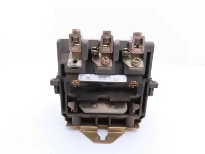 Furnas 40HP32A AC Contactor Motor Starter 50Hp 600VAC 3Ph 120V Coil