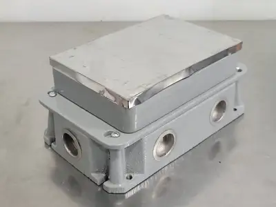 NEW HUBBELL 6269