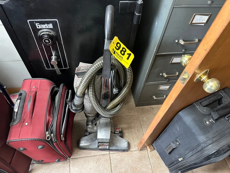 Used _UNKNOWN_ KIRBY HERITAGE II LEGEND VACUUM CLEANER Vacuum Cleaners Illinois US | Heath Industrial Auction Services #1381231