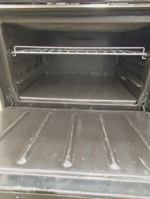 167-0025 Vulcan Hart VG260 Gas Range with Oven