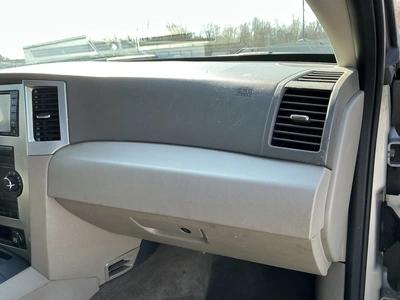 USED 2009 JEEP GRAND CHEROKEE
