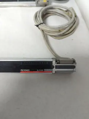 USED KEYENCE SL-V40H-T/SL-V40H-R