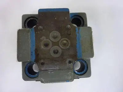 USED VICKERS CVCS25D1S210S19