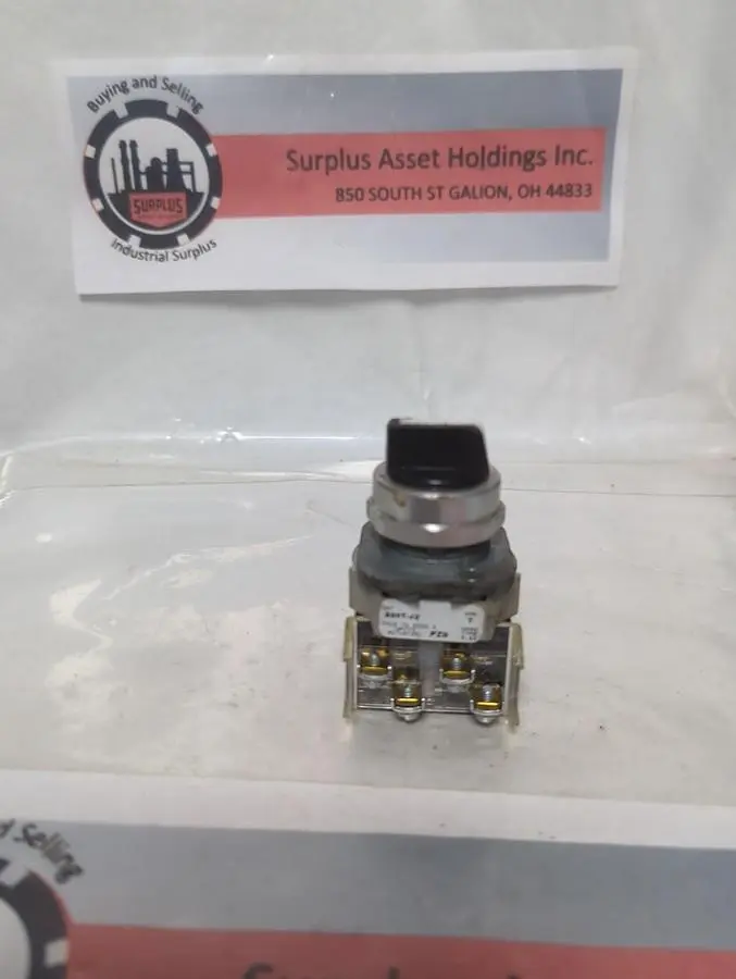 Used ALLEN-BRADLEY 800T-J2 Relays & Switches Ohio US | Surplus Asset Holdings #1578824