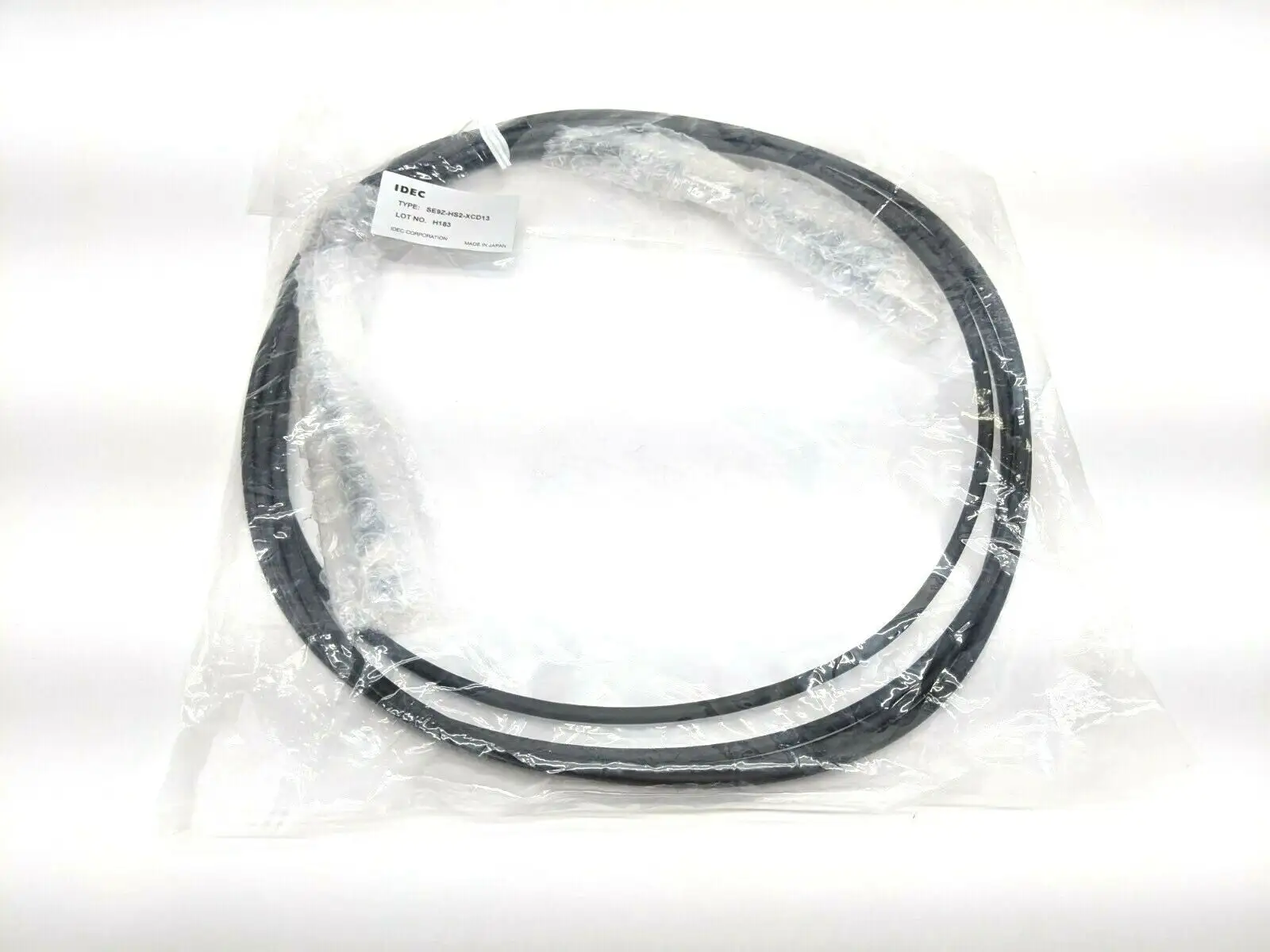 NEW IDEC ETHERNET CONNECTION CABLE SE2L