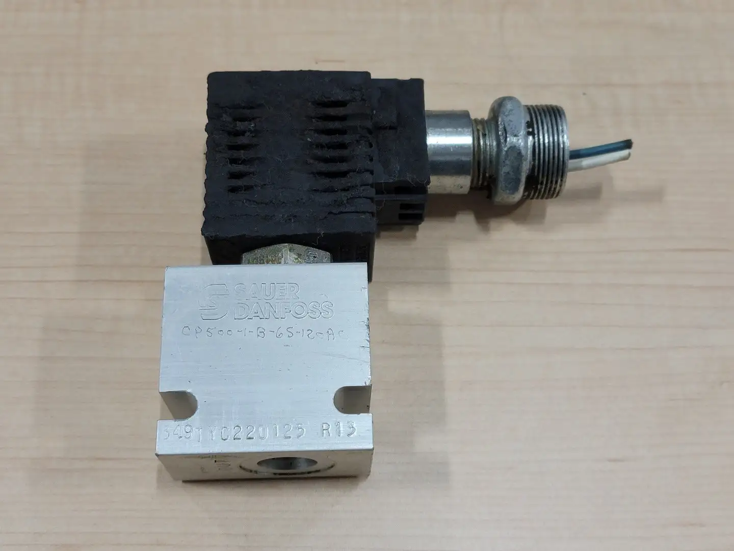 Used SAUER DANFOSS CP500-1-B-6S-120AC Valves/Fittings British Columbia CA | Lenmark #837180