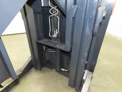 Doosan Forklift Stand On 36V Electric Pantograph Reach Truck 3714lbs 4475h 20' L