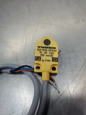 TURCK Bi3-Q06-AP6X2 10-30VDC 100mA Sensor. 5E-16
