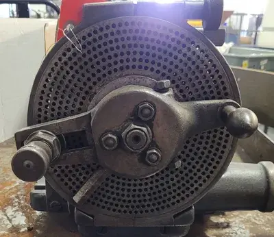 USED KEARNEY & TRECKER DIVIDING HEAD