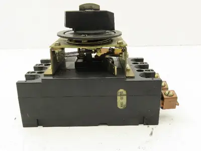 Terasaki T0-225CA Electric Circuit Breaker 150A 3 Pole 3Ph Operator Switch