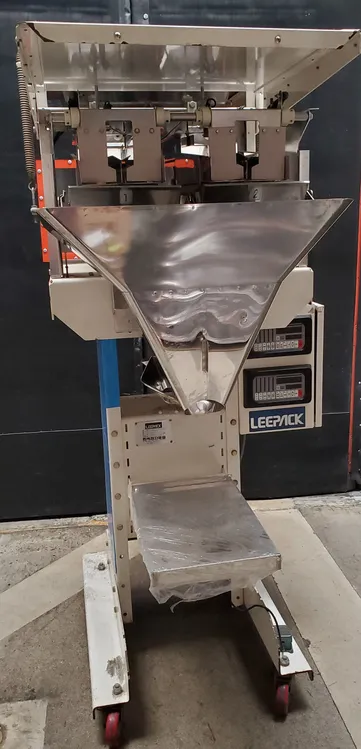 Used 2000 Leepak SY-2P-2 Net Weigh Filler Scale Vertical Form & Fill California US | marimix #556190