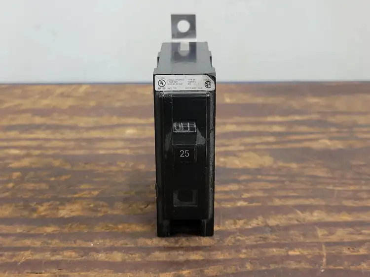 Used CUTLER-HAMMER BA125 Switchgears British Columbia CA | Lenmark #241980