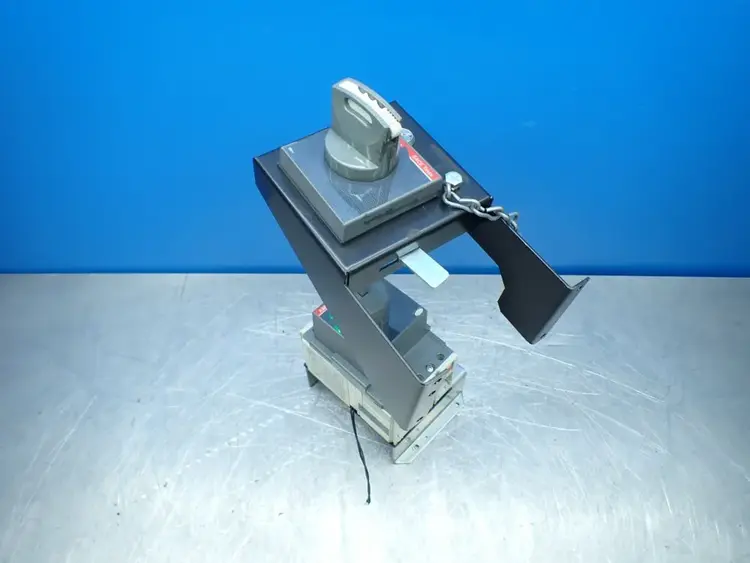 Used ABB TMAX T2H 100 Circuit Breakers Ohio US | HGR 24 #879656