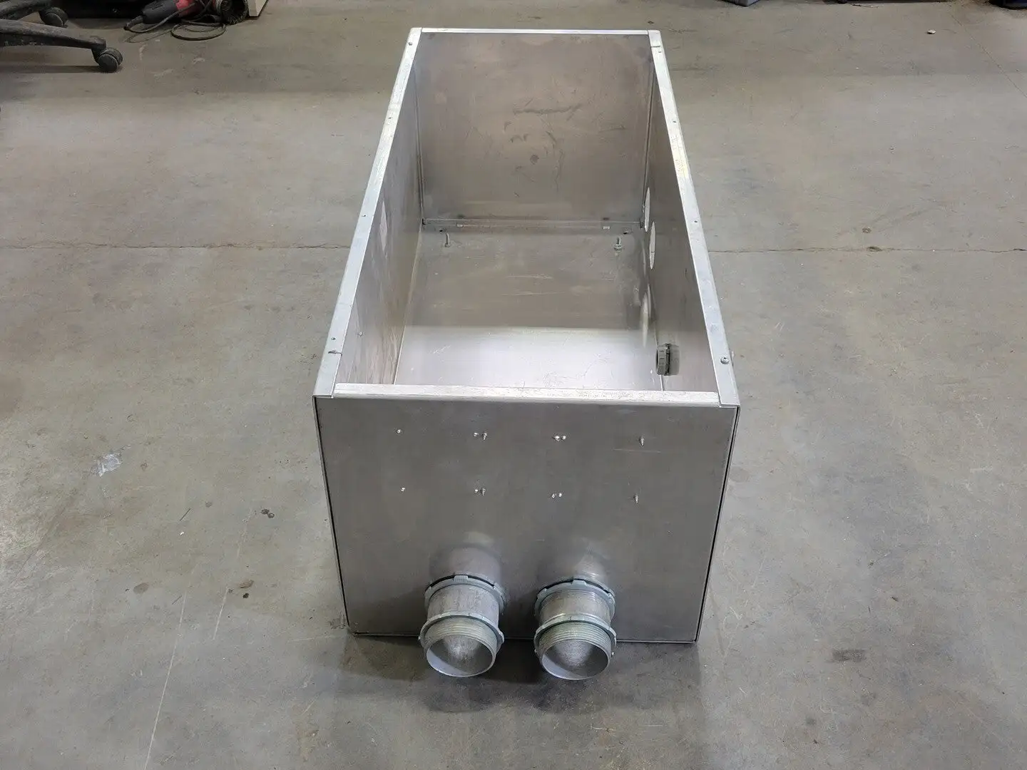 42" x 18" x 17" Splitter Box