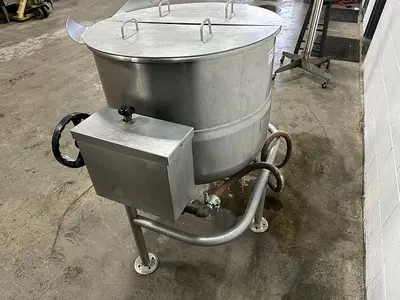 USED 1983 CROWN DLT-60
