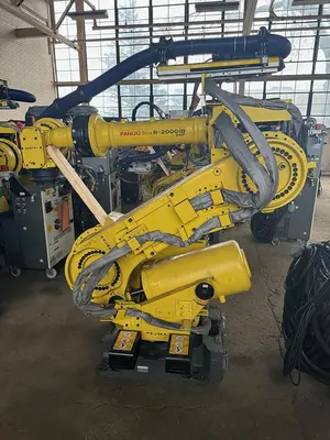 Used 2015 FANUC FANUC R-2000IB/210F Robots Michigan US | Aucto #1332196