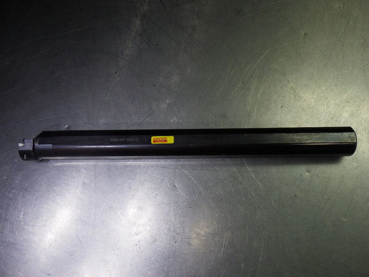 Sandvik 1.58" Coolant Thru Boring Bar 1.25" Shank R166.4KF-D20-3 (LOC2305)