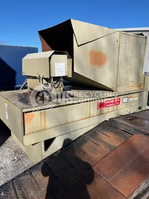 USED MARATHON FOUR (4) 2 YARD STATIONARY