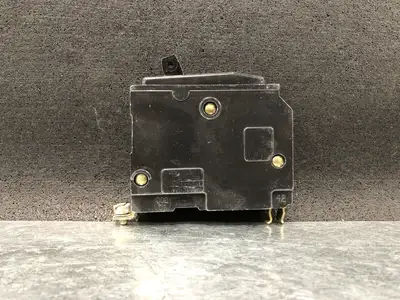NEW SQUARE D QOB120