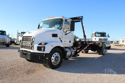 New | in-Stock 2027 MACK MD7 Rolloff Trucks Texas US | Roll Off Truck World #1491925