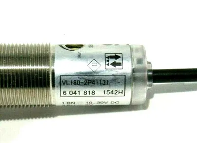 NEW SICK VL180-2P41131 SENSOR VL1802P41131