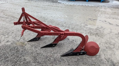 USED MASSEY FERGUSON 62