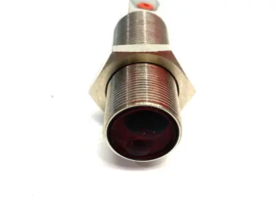 USED BALLUFF CYLINDRICAL DIFFUSE SENSOR, M18 THREADED, DIFF. TYPES OF LIGHT