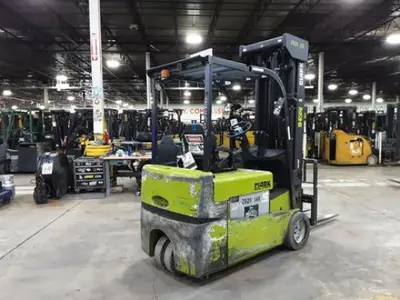 USED 2020 CLARK TMX25