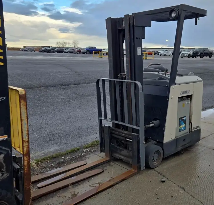 Used 1997 CROWN RC3020-30 Misc Forklifts Utah US | Global Remarketing #1285365