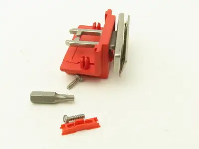 Allen Bradley 440G-A36050 Spartan Switch Actuator Catch Retainer Guide  Lot of 2