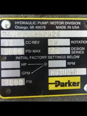 USED PARKER PAVC33BR42W26